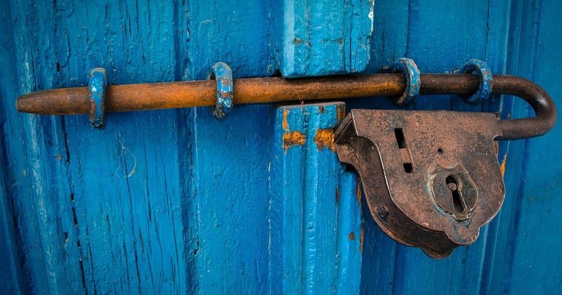 Debloquer une porte : 5 methodes simples et efficaces