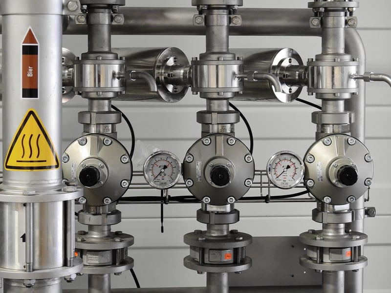 Assembler tube acier sans soudure : astuces et techniques innovantes en 2026