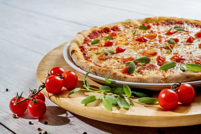 Pizza surgelée au micro onde : le guide ultime pour un résultat parfait en 2026