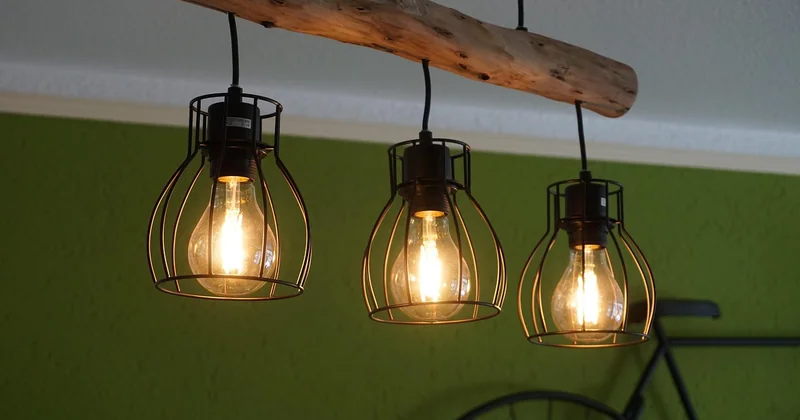 Comment combiner le lustre avec d'autres sources lumineuses