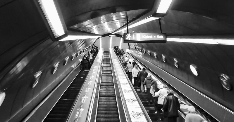 Coût monte-escalier Stannah : le vrai prix, sans surprises